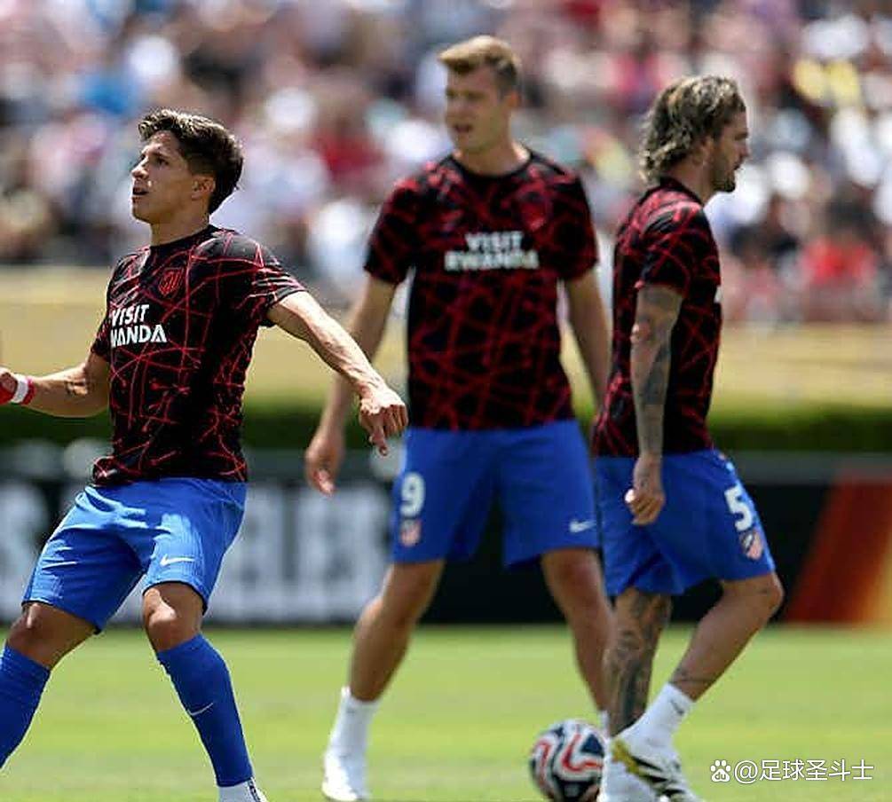 包含英超转会期再迎强敌，马德里竞技主帅复盘，主帅态度——更衣室稳定，高层口径保持一致的词条