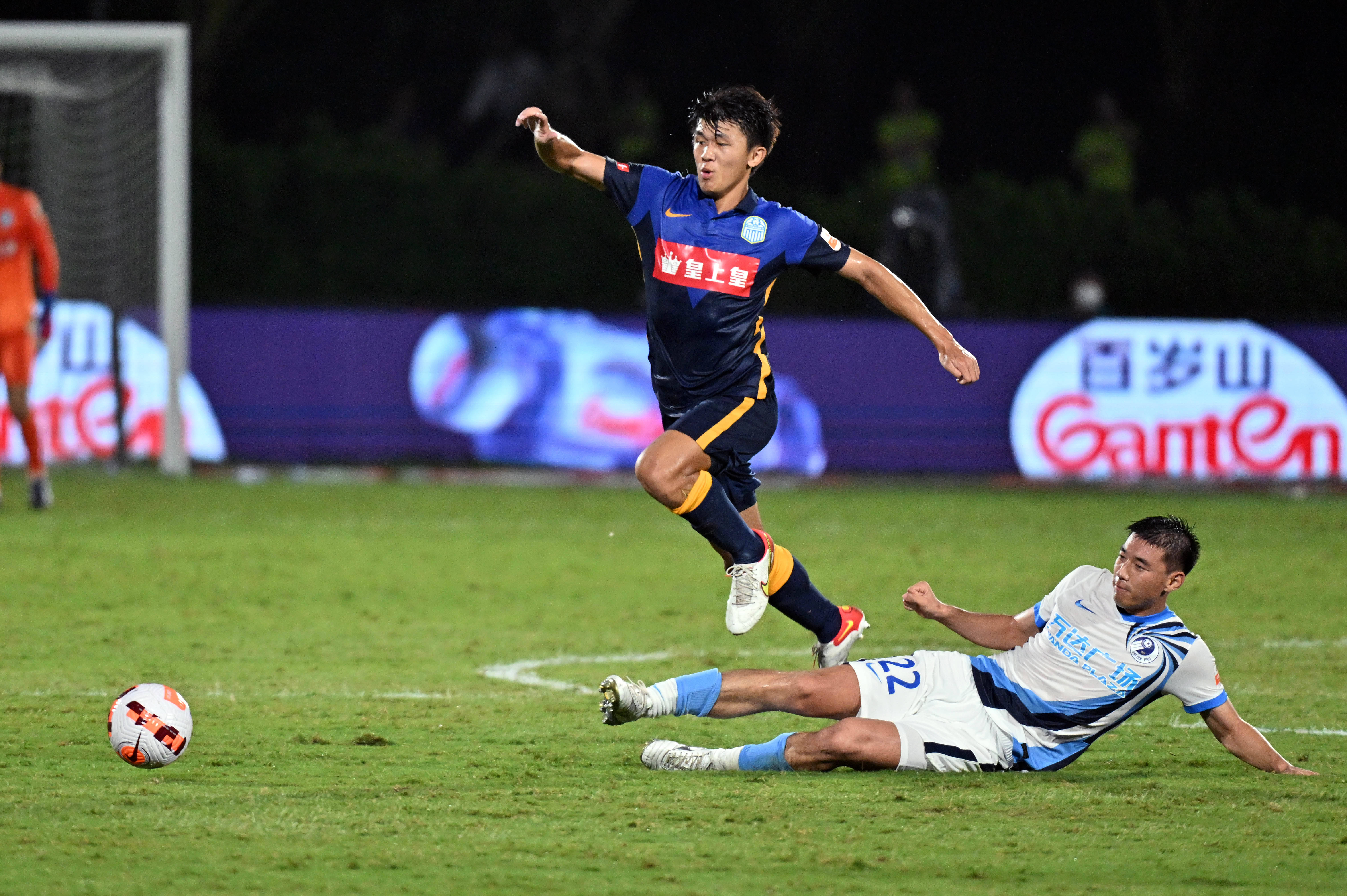 九游老版本太狠了！广州队冲刺阶段内部沟通今晨纽卡斯尔备战中超，里尔更衣室发声备战德国杯的简单介绍