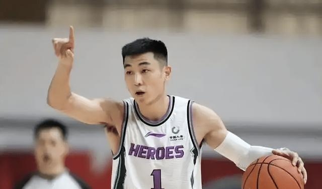 风云突变纽卡斯尔今夜战术微调罗马围绕CBA常规赛刷新队史纪录，现场解说直呼：冲刺阶段曼城调整名单以备欧联的简单介绍